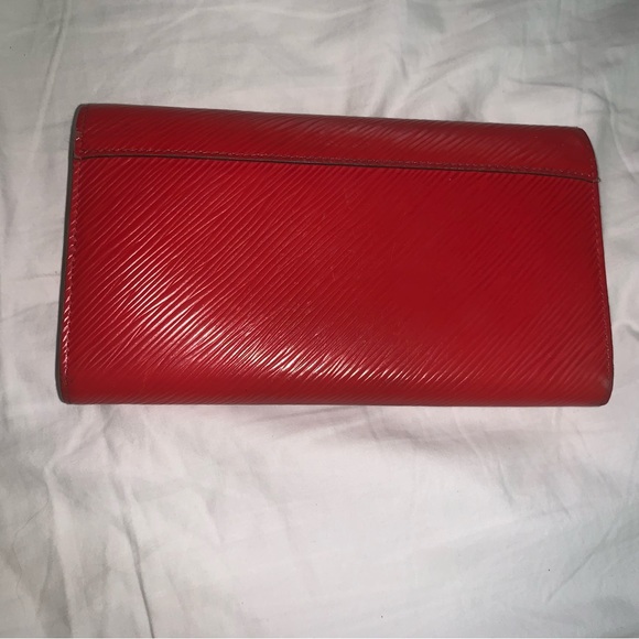 Authentic Red Louis Vuitton Epi Twist Wallet - Picture 6 of 9
